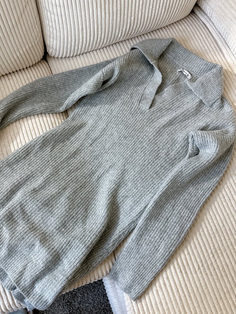 Hollister Gray Ribbed Knit Sweater Dress XS Long Sleeve Cozy Mini Dress